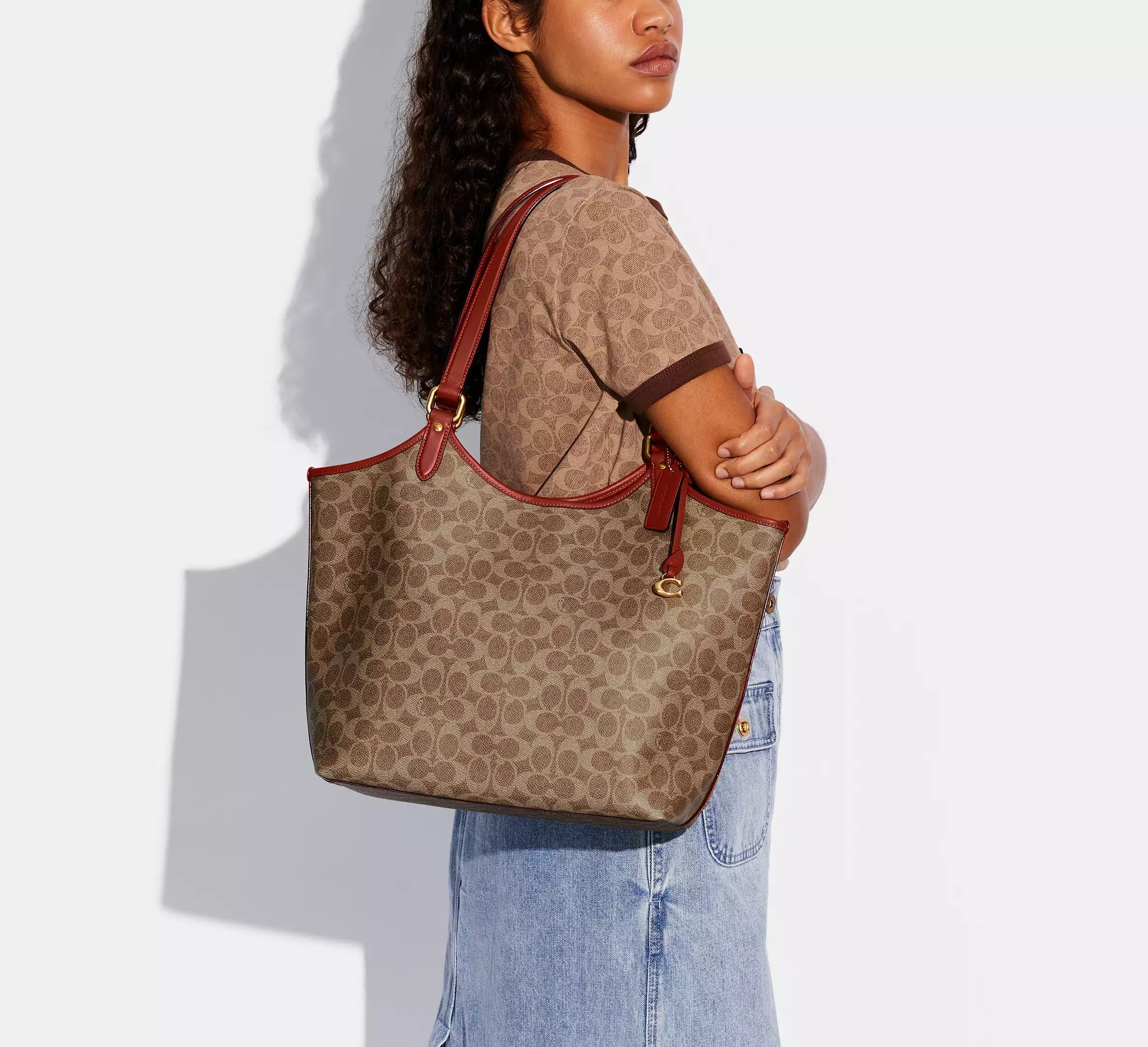 Day Tote Bag In Signature Canvas Secondary image