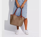 Day Tote Bag In Signature Canvas