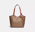 Day Tote Bag In Signature Canvas
