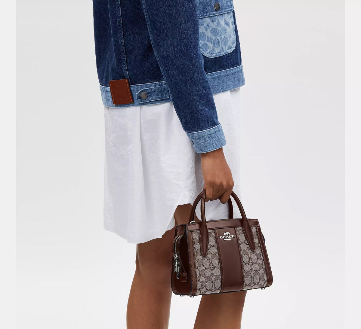 Andrea Carryall Bag In Signature Jacquard