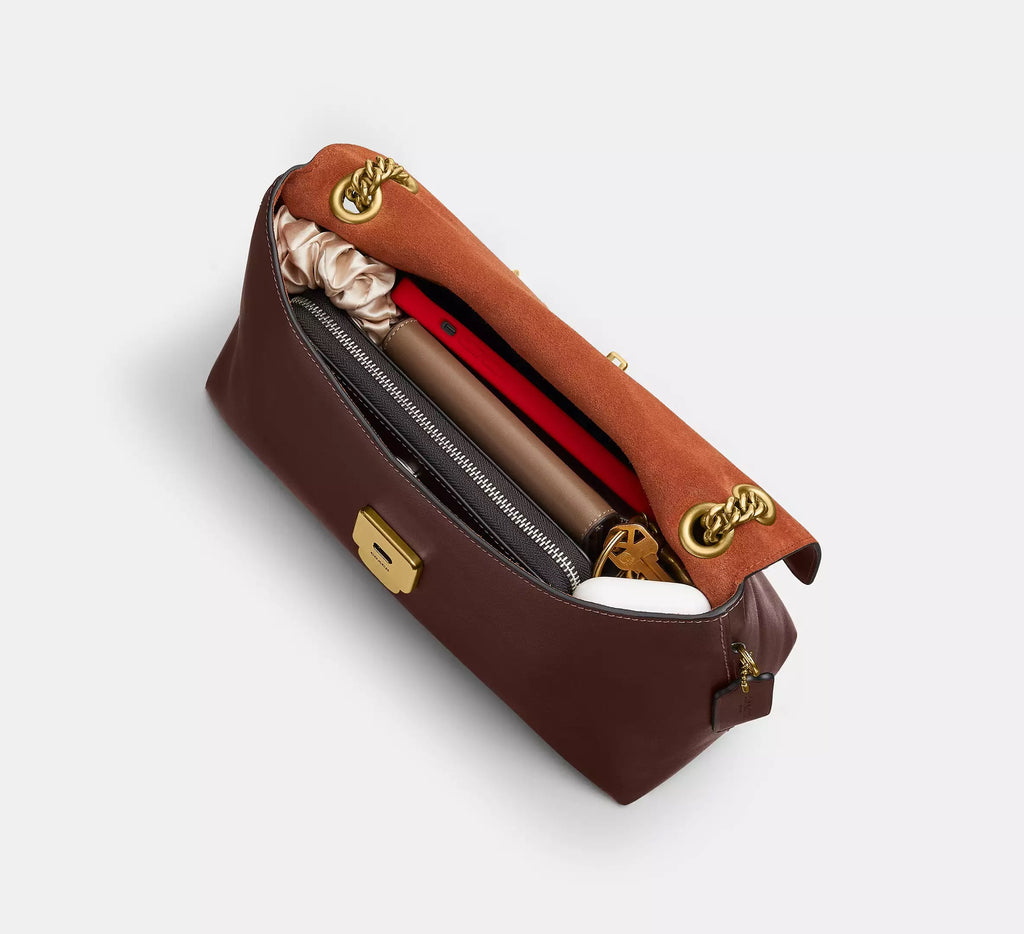 Chelsea 30 Shoulder Bag in Brown Leather