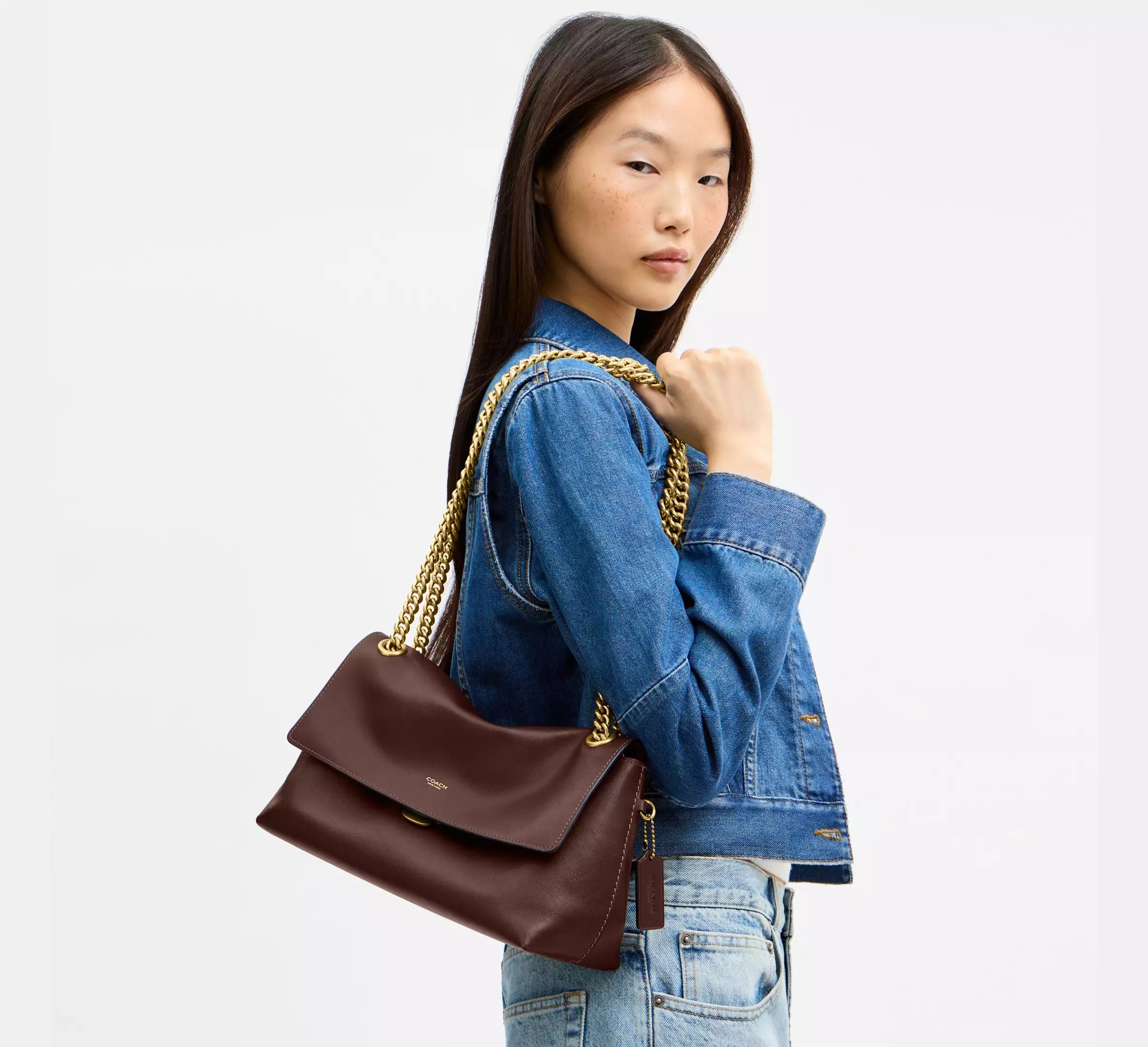 Chelsea 30 Shoulder Bag in Brown Leather