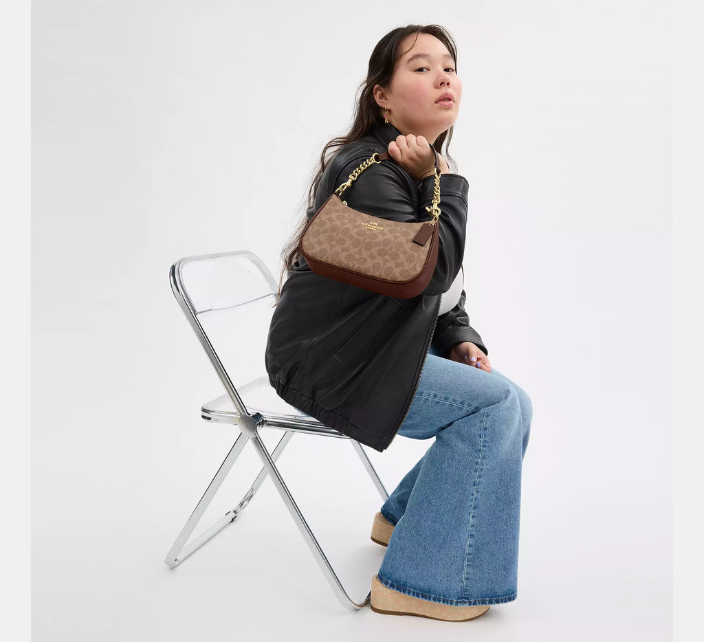 Coach Teri Shoulder Bag In Signature Canvas